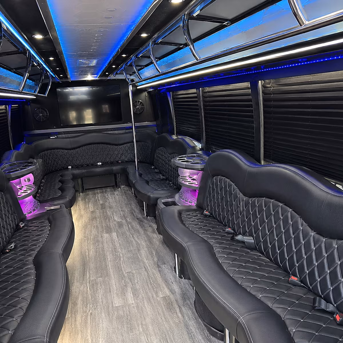 Rent a Bus to Six Flags Discovery Kingdom